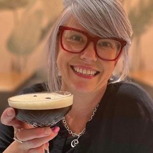 Meet your Posher, Tiona